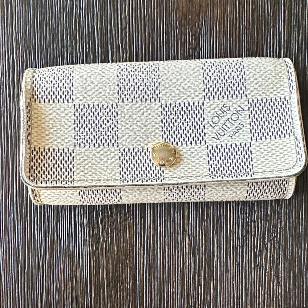 Louis Vuitton Authentic Damier Azur Multicles 4 Ring Key Case with COA